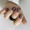 Black Hill pattern Short Nails